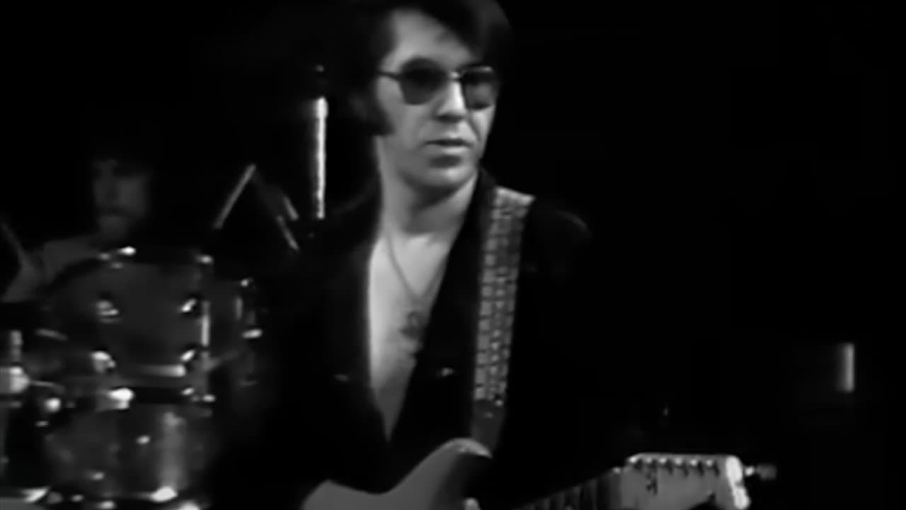 Check out how fiery this lick is in this live performance from Wray